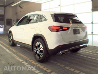 2025 Mercedes-Benz GLA 250 4MATIC - miniatura 8