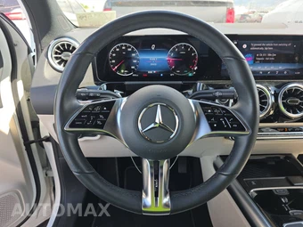 2025 Mercedes-Benz GLA 250 4MATIC – miniatura 10