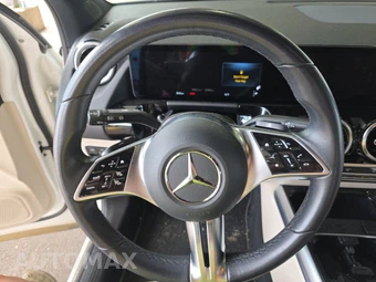 2025 Mercedes-Benz GLA 250 4MATIC - miniatura 16