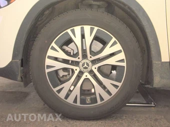 2025 Mercedes-Benz GLA 250 4MATIC - miniatura 9