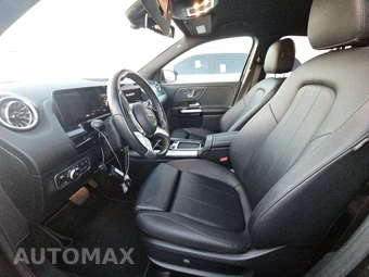 2025 Mercedes-Benz GLA 250 4MATIC - miniatura 7