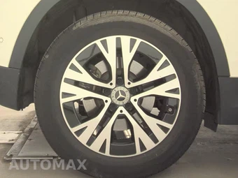 2025 Mercedes-Benz GLA 250 4MATIC - miniatura 11