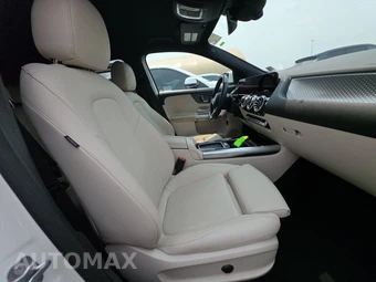 2025 Mercedes-Benz GLA 250 4MATIC - miniatura 14