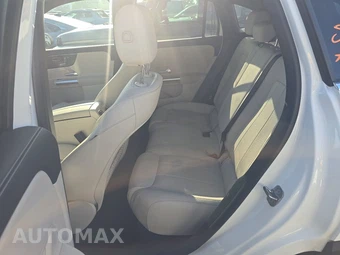 2025 Mercedes-Benz GLA 250 4MATIC - miniatura 13