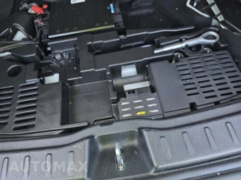 2025 Mercedes-Benz GLA 250 4MATIC - miniatura 23
