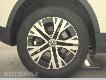 2025 Mercedes-Benz GLA 250 4MATIC - miniatura 11