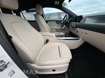 2025 Mercedes-Benz GLA 250 4MATIC - miniatura 14