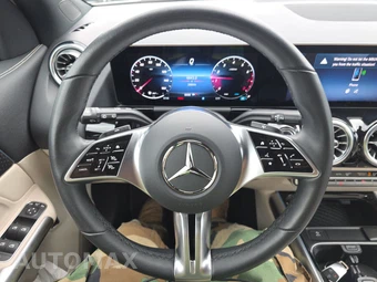 2025 Mercedes-Benz GLA 250 4MATIC - miniatura 16