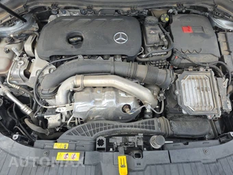 2025 Mercedes-Benz GLA 250 4MATIC - miniatura 15