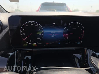 2025 Mercedes-Benz GLA 250 4MATIC - miniatura 12