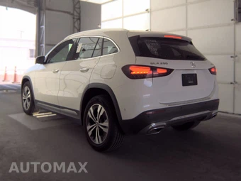 2025 Mercedes-Benz GLA 250 4MATIC - miniatura 6