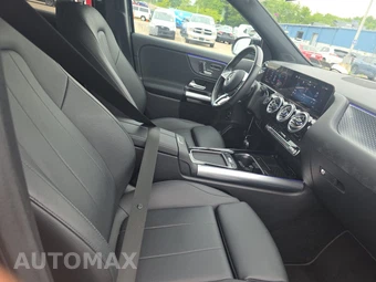 2025 Mercedes-Benz GLA 250 4MATIC - miniatura 8