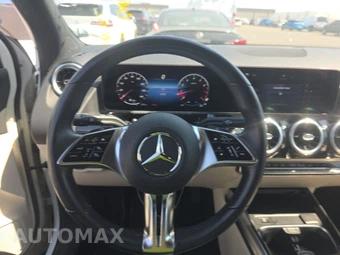 2025 Mercedes-Benz GLA 250 4MATIC - miniatura 10