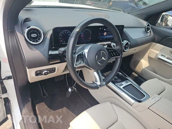 2025 Mercedes-Benz GLA 250 4MATIC - miniatura 11
