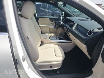 2025 Mercedes-Benz GLA 250 4MATIC - miniatura 14