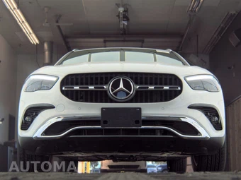 2025 Mercedes-Benz GLA 250 4MATIC - miniatura 3