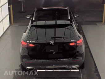 2025 Mercedes-Benz GLA 250 4MATIC - miniatura 5