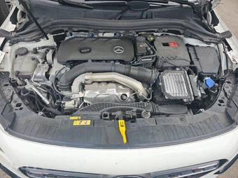 2025 Mercedes-Benz GLA 250 4MATIC - miniatura 15