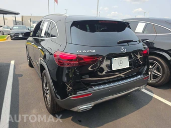 2025 Mercedes-Benz GLA 250 4MATIC - miniatura 2