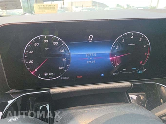 2025 Mercedes-Benz GLA 250 4MATIC - miniatura 9