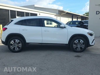 2025 Mercedes-Benz GLA 250 4MATIC - miniatura 5