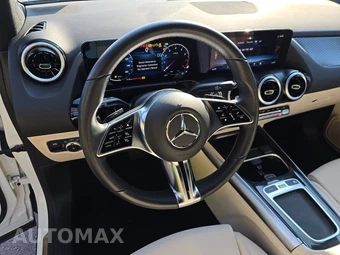 2025 Mercedes-Benz GLA 250 4MATIC – miniatura 10