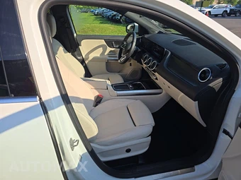 2025 Mercedes-Benz GLA 250 4MATIC – miniatura 8
