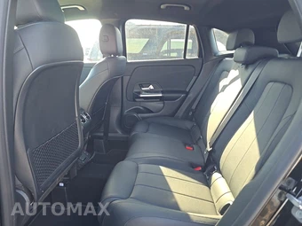 2025 Mercedes-Benz GLA 250 – miniatura 13