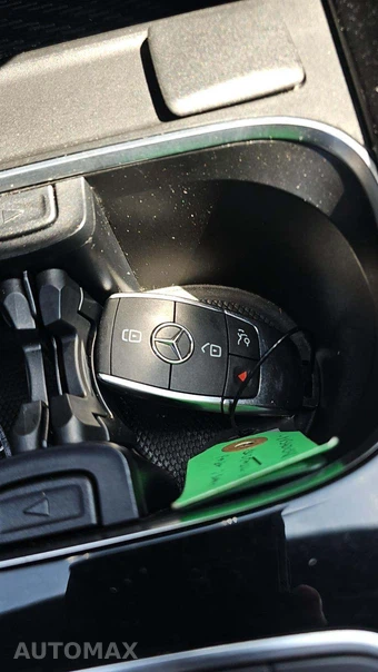 2025 Mercedes-Benz GLA 250 – miniatura 19