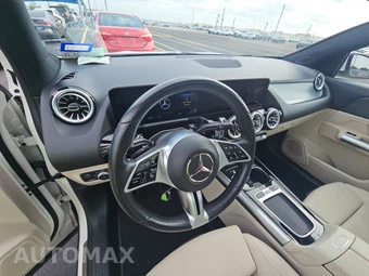 2025 Mercedes-Benz GLA 250 - miniatura 11