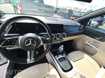 2025 Mercedes-Benz GLA 250 - miniatura 17