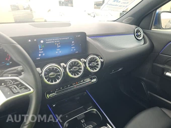 2025 Mercedes-Benz GLA 250 – miniatura 11