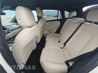 2025 Mercedes-Benz GLA 250 - miniatura 13