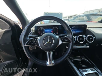 2025 Mercedes-Benz GLA 250 - miniatura 10