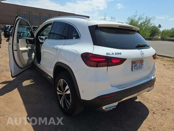 2025 Mercedes-Benz GLA 250 - miniatura 2