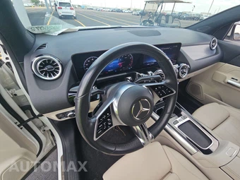 2025 Mercedes-Benz GLA 250 - miniatura 11
