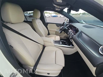 2025 Mercedes-Benz GLA 250 - miniatura 8