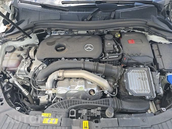 2025 Mercedes-Benz GLA 250 - miniatura 16