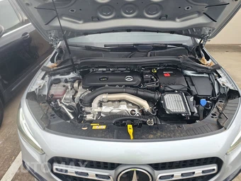 2025 Mercedes-Benz GLA 250 – miniatura 15