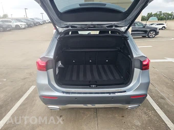 2025 Mercedes-Benz GLA 250 – miniatura 16