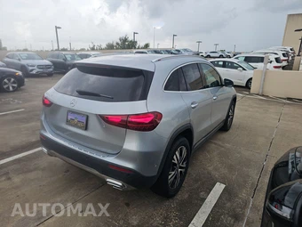 2025 Mercedes-Benz GLA 250 – miniatura 4