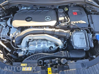 2025 Mercedes-Benz GLA 250 - miniatura 15
