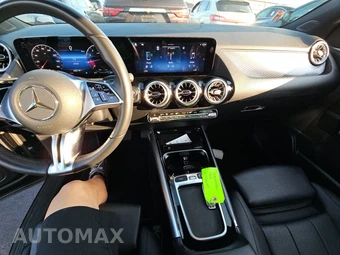 2025 Mercedes-Benz GLA 250 - miniatura 17