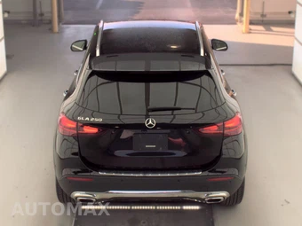 2025 Mercedes-Benz GLA 250 - miniatura 6