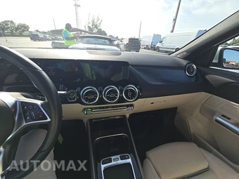 2025 Mercedes-Benz GLA 250 - miniatura 17