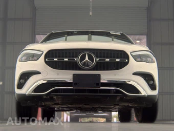 2025 Mercedes-Benz GLA 250 - miniatura 3