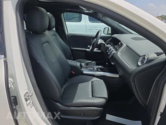2025 Mercedes-Benz GLA 250 - miniatura 14