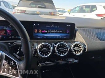 2025 Mercedes-Benz GLA 250 - miniatura 11