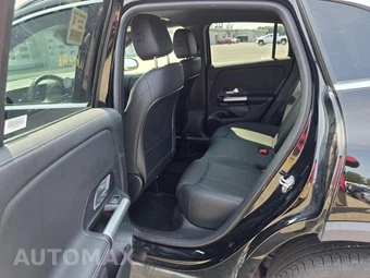 2025 Mercedes-Benz GLA 250 - miniatura 11