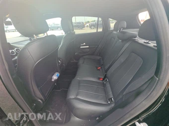 2025 Mercedes-Benz GLA 250 - miniatura 13